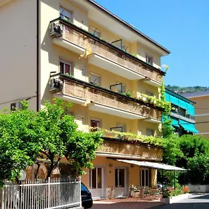 Glicini Aparthotel Finale Ligure